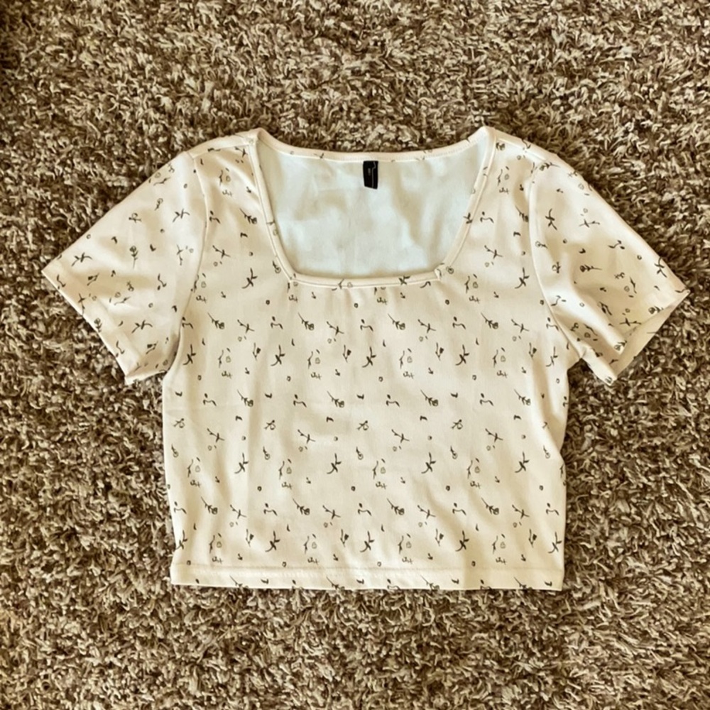 Women’s square neck cropped tshirt